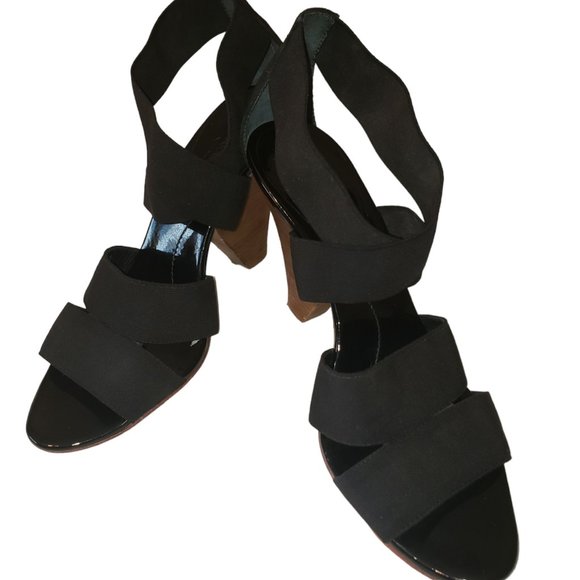 ST5 BCBG Maxazria Black Strappy heels Size 7B - Picture 6 of 9